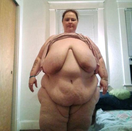 texan4ssbbw:  fatblob24:  Yup, that does it for me. Perfect.  ssbbw belly fuck and finish between her tits. she is so fine!