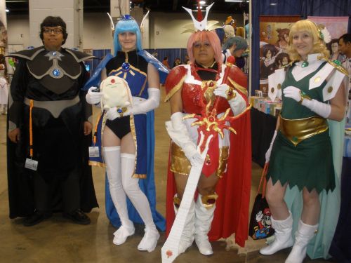 Some highlights from ACEN 2013! :DI&rsquo;m the corset Eclectica!Jade, the Rose posing with Roxy, an