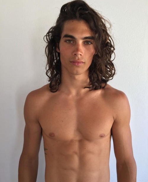 photogenicsoul: guys with long hair&gt;&gt;&gt;&gt;