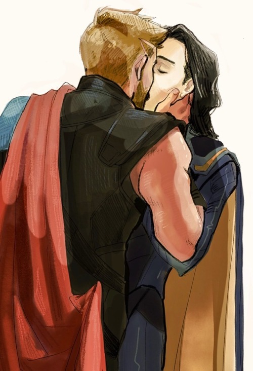 malefeministthor:Why does thor always put his hand there?