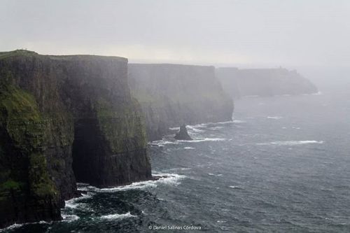 elcaminosehacealandar: Misty Cliffs of Moher. Ireland, November 2017. #cliffs #cliffsofmoher #irelan