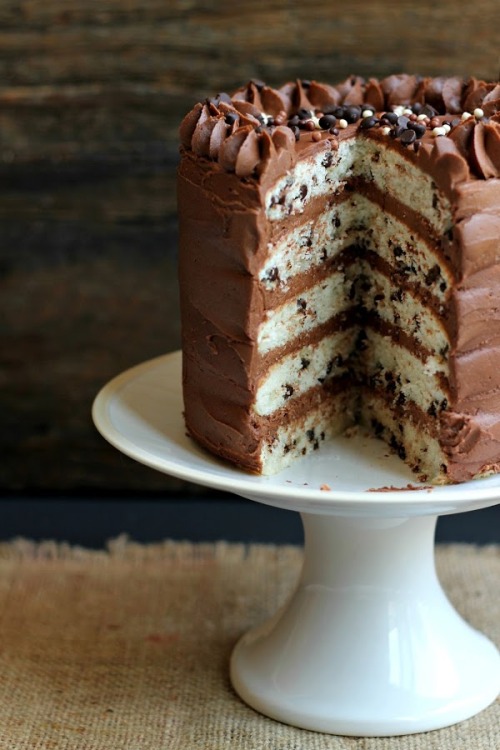 kawaii-food-is-kawaii:  Chocolate Chip Layer Cake with Chocolate Fudge Frosting