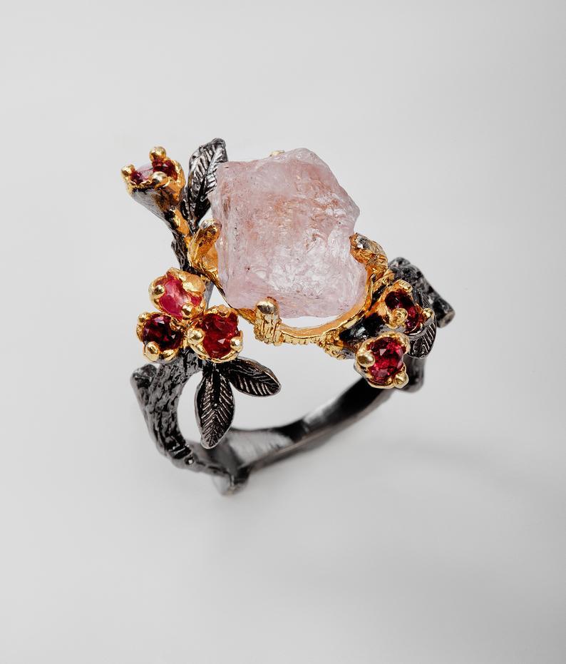 littlealienproducts:   Rough pink morganite ring by  LoveMirror  