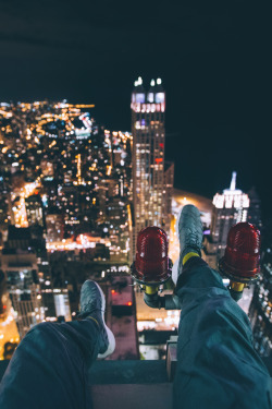 captvinvanity:  Look over the rooftops| Photographer