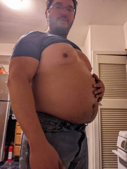 chub-redfield350:@bulkseason one milk chug coming up. I’m impartial to chocolate milk, so I went with thatThis has me a little worried because I started sweating, but I felt good finishing it