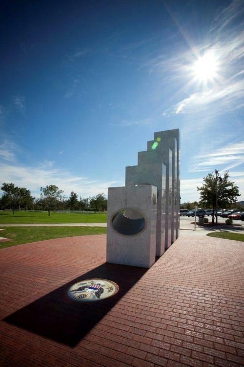 sixpenceee:  This seal is perfectly illuminated for about one minute on Veterans Day every year. Memorial in Anthem, AZ. 