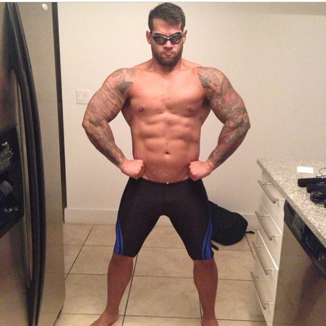 tightgearguys:  SO TIGHT! Not just a bunch of reblogs. More spandex bulges, thongs,
