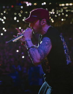 shadyteam:Eminem performing at Reading Festival 2017