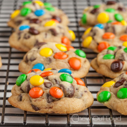 ilovedessert:  Chewy M&amp;M Chocolate Chip Cookies 
