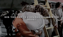 lukeskywalkcrs:“Cause someone’s out there, sending out flares" (insp.)