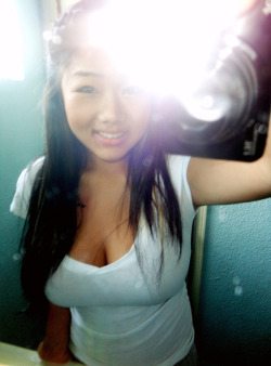Horny-Asian-Girls