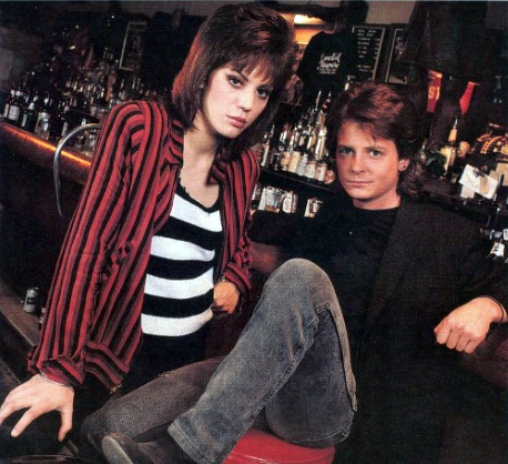 bibberly:  Another pic of Joan Jett and Michael J. Fox in 1987. 