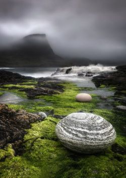 chasingthegreenfaerie:  Isle of Skye,Hebrides