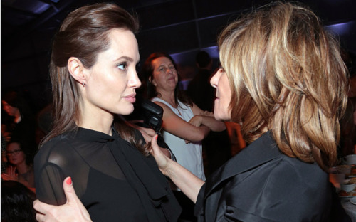wajtargaryens: theraconteurasaurus: On the right, is the Sony exec, Amy Pascal, whose emails with pr