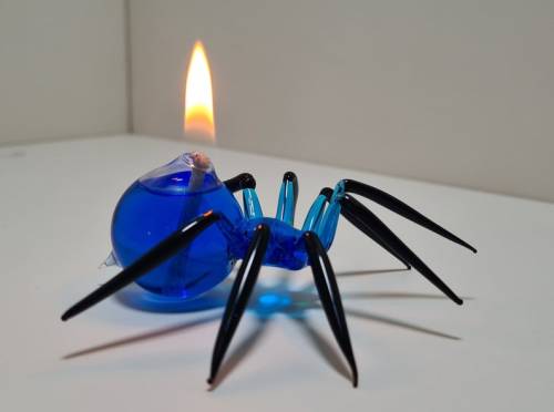 figdays:  Spider Oil Lamp // TrendGlasses