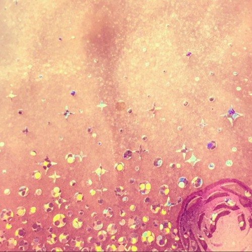 Don&rsquo;t be afraid to sparkle and be yourself! #sparkle #shine #behue #beyou #sparkly #girly 