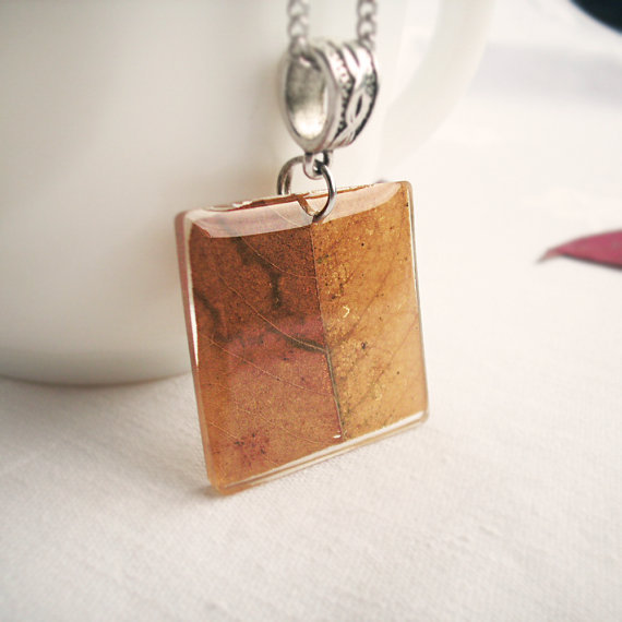 metanoia-charm:  Autumn Leaf Necklaces   Shop | Pinterest | Tumblr | Twitter | Indiegogo
