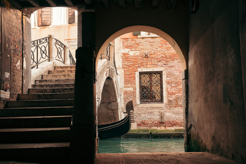 archatlas: Venezia’s Hidden History and Little-Known Locales  Directed by Oliver Astrolog
