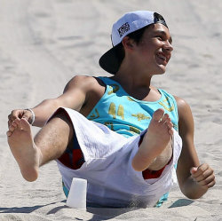 get-over-yourself-bub:  Austin Mahone  I