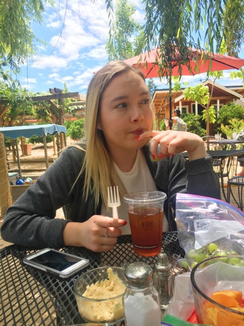 faethie:had the loveliest day with my sister; we went to a little farmers market and got a giant bag