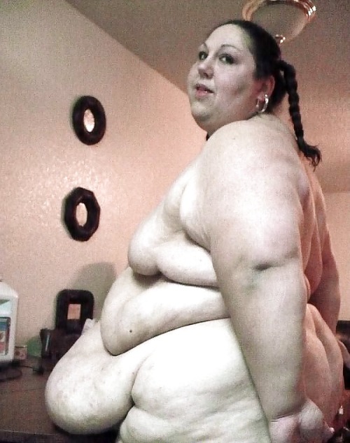 heavyssbbwasslady: Wanna hookup with a hot fattie? - CLICK HERE!