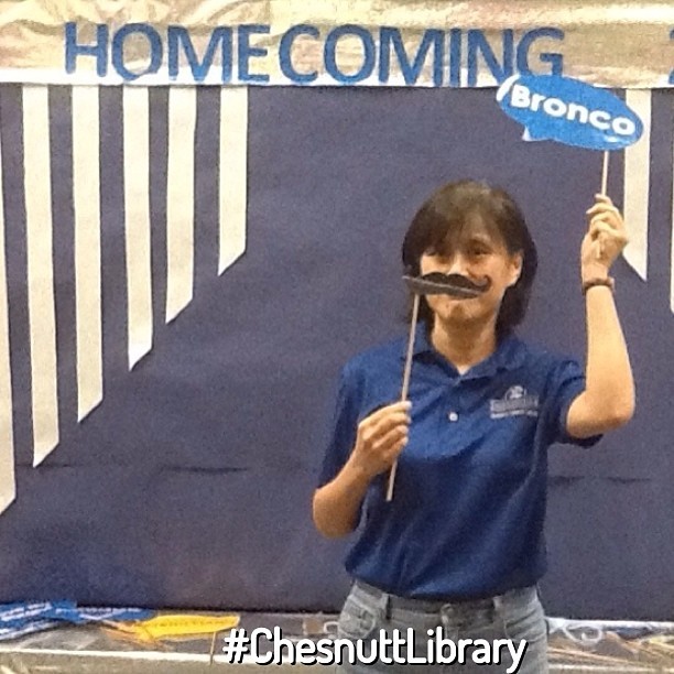 FSU Homecoming 2013 - #ChesnuttLibrary #PhotoBooth: When the students are away…Mrs. Chan
#ILoveMyLibrary #FallBreak #FSUBroncos #BroncoPride #faystate #InsideChesnuttLibrary #FSUHomecoming #PhotoBooth #Homecoming2013 #library #librarydisplay...