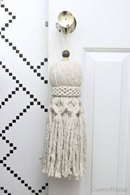 Giant Decorative Tassel | Cuckoo 4 DesignWhen I saw this tassel I was curious&hellip;how could you m