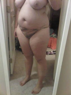 thewifeandi82: shots thew wife has sent while I was at work   Very sexy