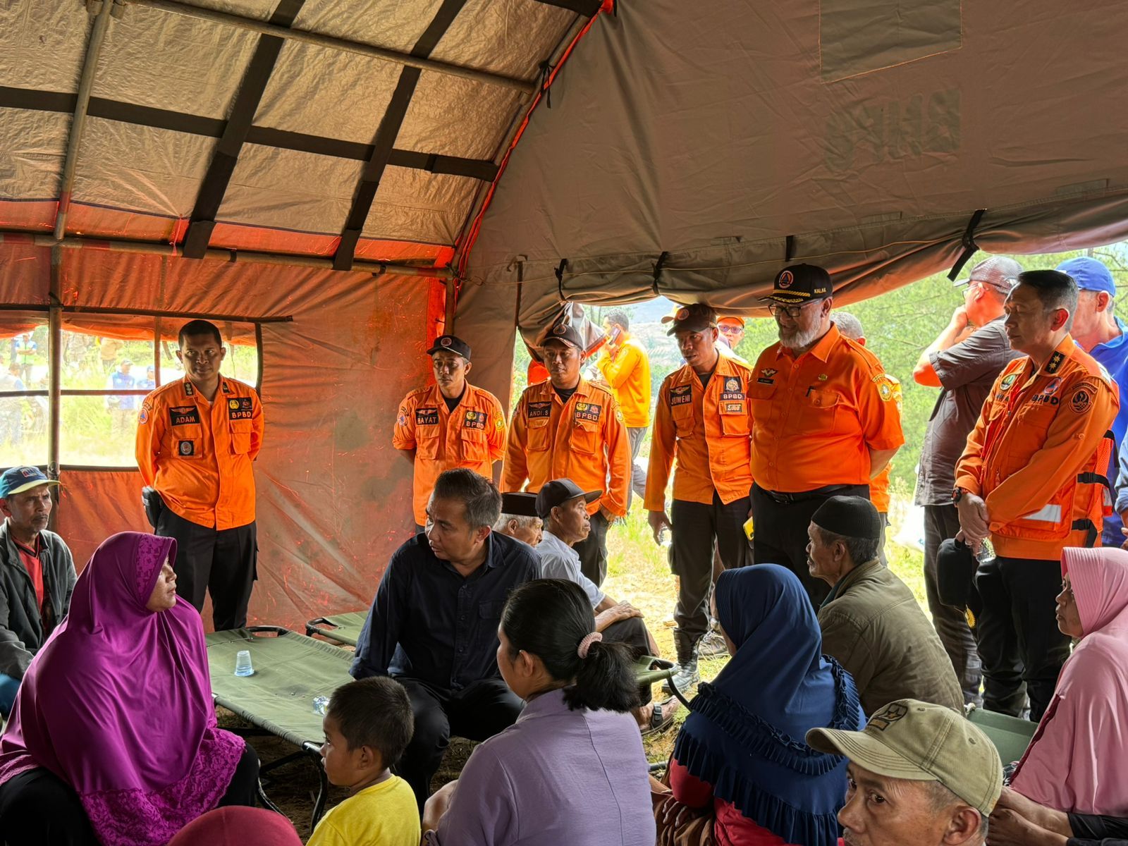 Tinjau Dampak Gempa di Pamijahan Bogor, Bey: Respons Cepat Kunci Penanganan Dampak Bencana