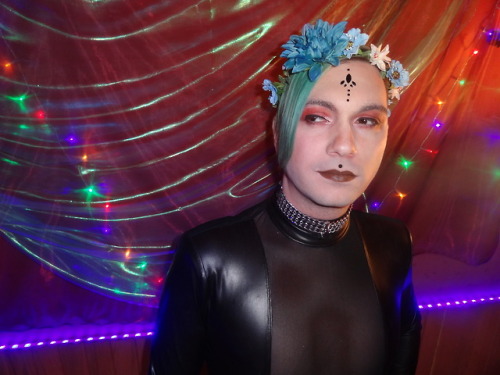 bubax-cam: Trans Goth 2.0 (picture and make up by a friend, her contact by private messages)