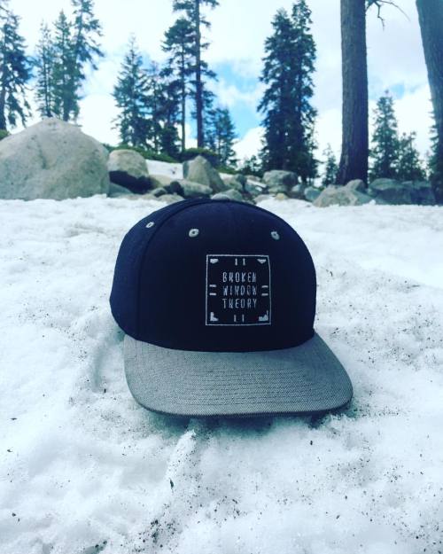 ❄️Cool Hat❄️ BWT signature hat is perfect in all types of weather, hot and cold! ...#streetwear #hea