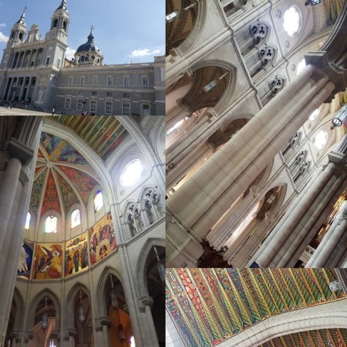 #laalmudena #madrid #espaa #spain #catedral #cathedral (at Catedral De Santa Mara La Real De La Almudena)