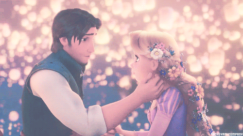 littlealsie:You were right, it’s not my best moment to watch this movie alone… May I have a hug? :*L