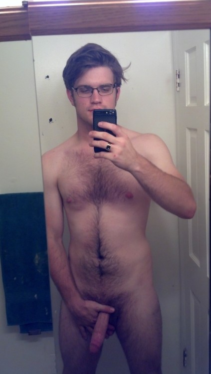 gaggers:  Active gay porn blog http://gaggers.tumblr.com
