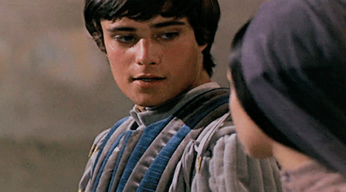hopprs:Leonard Whiting as Romeo Montague in ROMEO AND JULIET (1968).