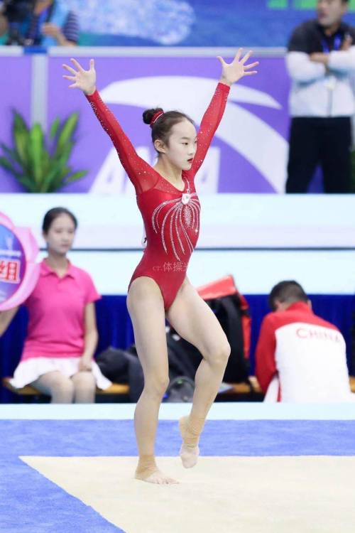 golden-china:Good luck to China’s new seniors!Wu Ran|| Yue YueLuo Rui|| Liu YongtongWang Xiaodi || Z