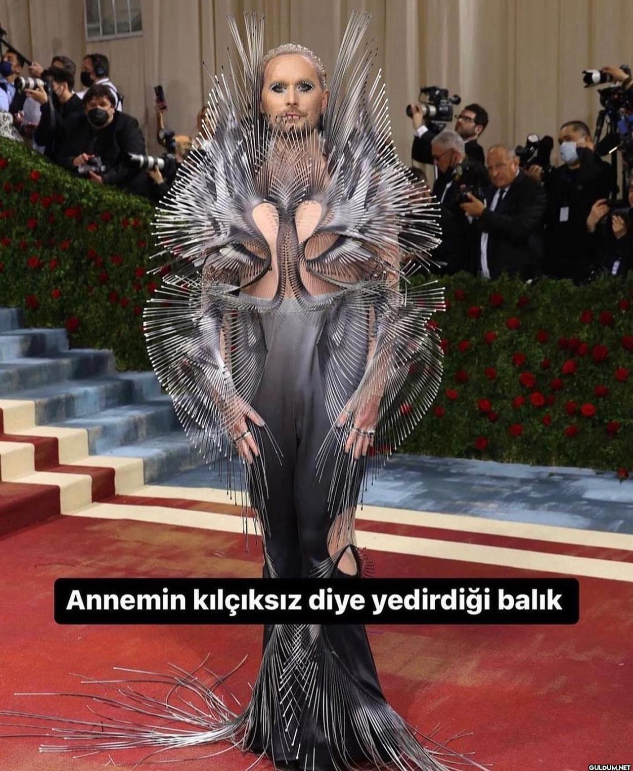 노 Annemin kılçıksız diye...