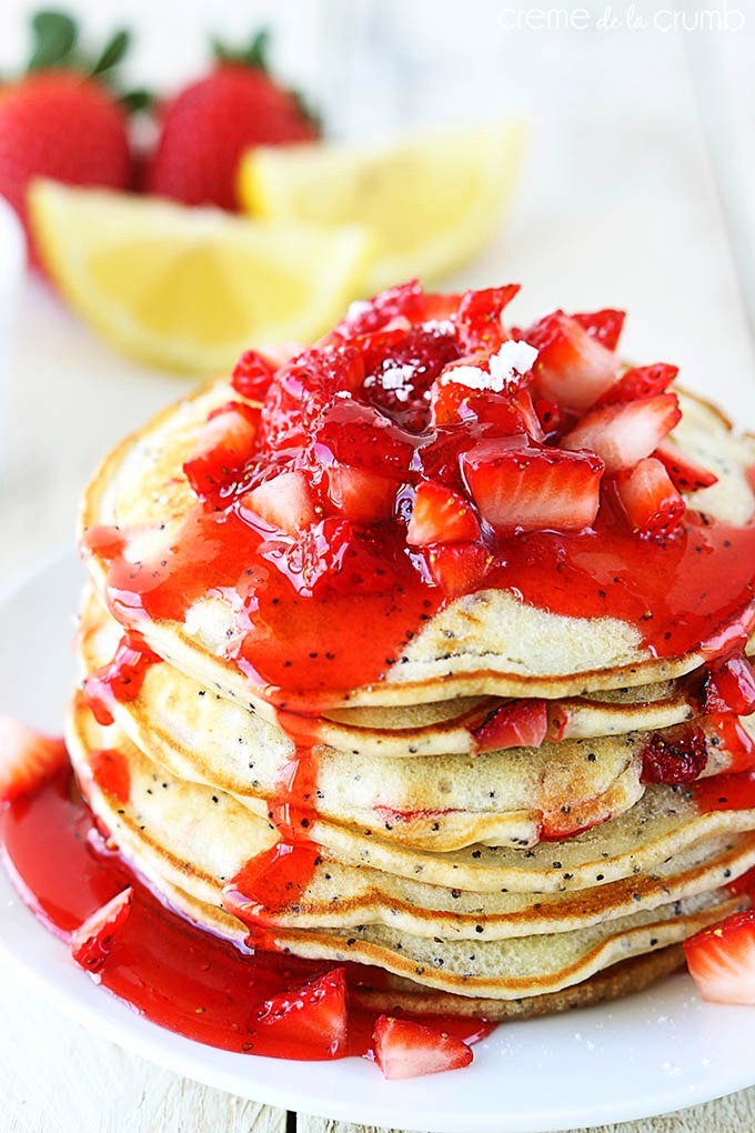 nom-food:  Strawberry &amp; lemon poppyseed pancakes 