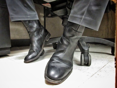 aln2gear: Got these Falke Shadow socks from an awesome guy @goldtoesocks. Only midday here and they’