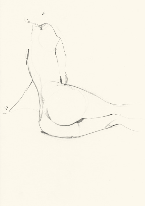 lucidphoenixxx:    pornonpaper did a sketch of me >.< thank you! 