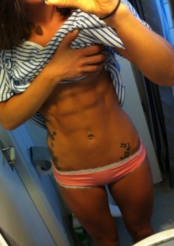 fitgymbabe:  Follow Fitness Babes for the