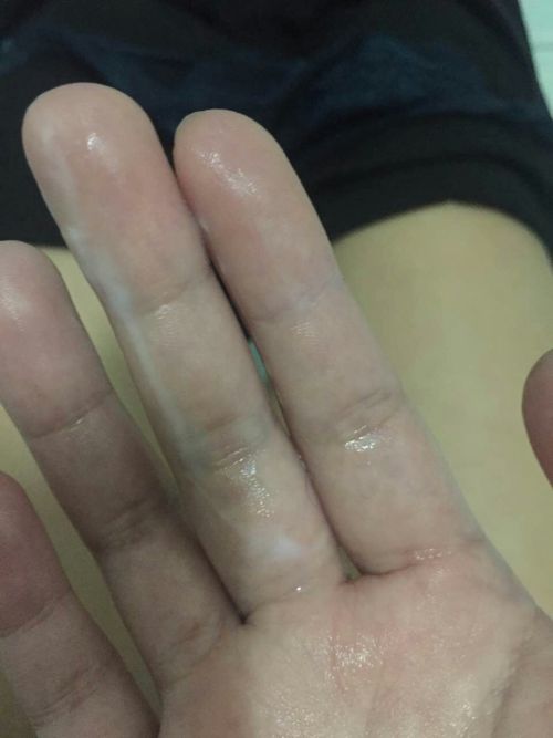 jackwahahaha: 住高雄有男友還想被陌生人幹的大奶網友。多在這留言，大奶騷網友會看，也許你有機會可以玩弄她喔！