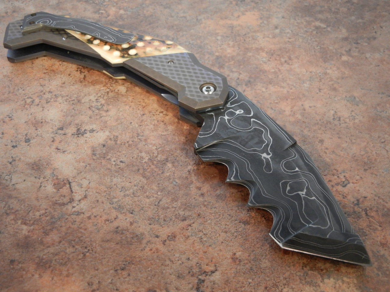 gunrunnerhell:  Jody Muller / Lance Abernathy Knives - “Monster Serrations”