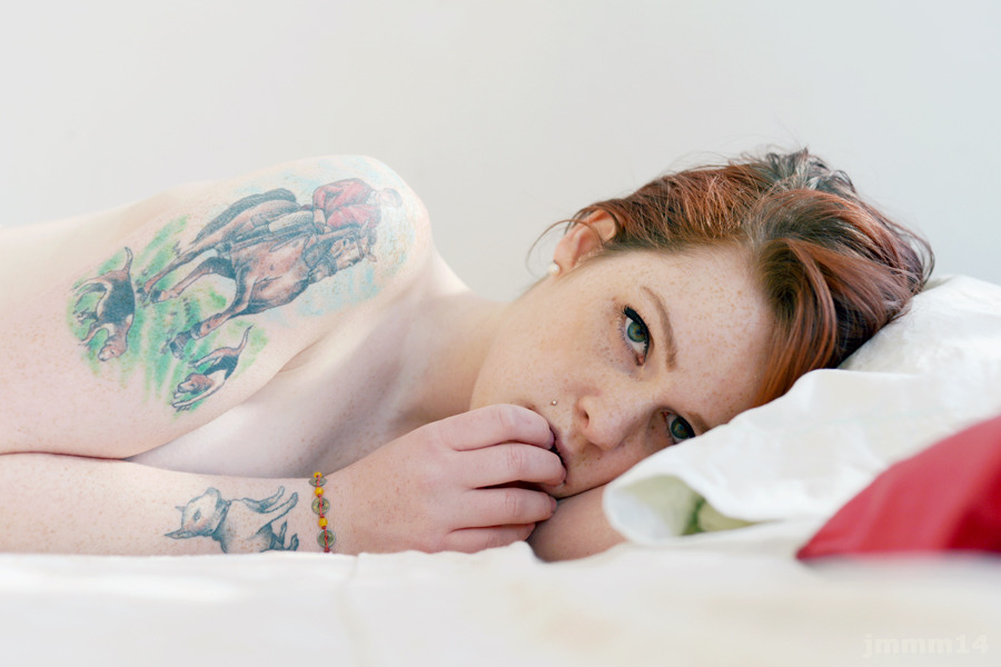 hardnipplesforever:  Always Faithful. by jonmmmayhem Elody Suicide keeping warm