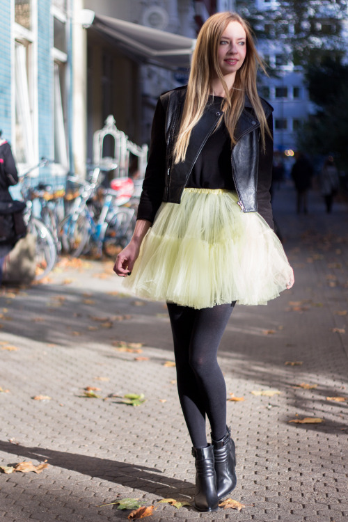 tightsobsession: Tulle skirt. Via A Little Bit Of Carrie.