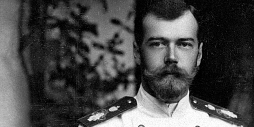 imperial-russia: Imperial couple Nicholas II and Alexandra Fyodorovna posing with their new-born dau