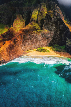 italian-luxury:  Na Pali Coast, Hawaii