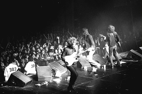 ximenilla:  The Strokes at Hammerstein Ballroom, NYC 10/31/01 