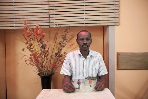 iluvsouthernafrica:
“ Madagascar: ‘Slaves’ in the Gulf: Malagasy women lured to Middle East
Maurice Pierre Herynirina holds a photograph of his wife, Solange Razafindrasoa, in an Antananarivo cafe last December. He learned in February that she had...