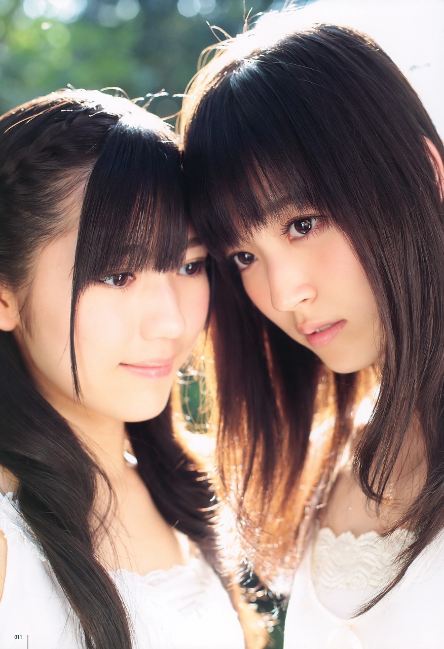 akiba345:  渡辺麻友 鈴木愛理 (℃-ute)「ANGEL vs ANGEL」UTB 2010.12 vol.200